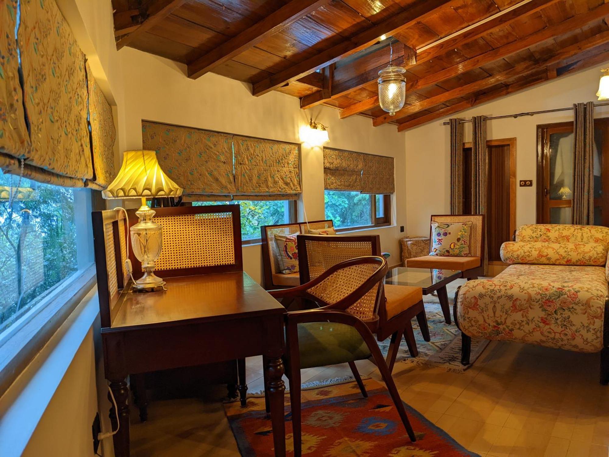 Blue Book At Gethia, Nainital Hotel Exterior photo