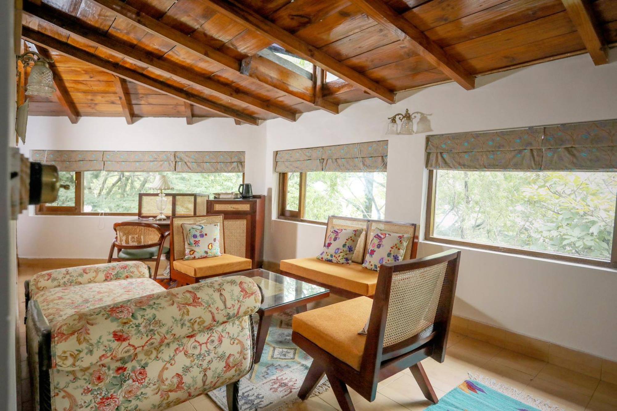 Blue Book At Gethia, Nainital Hotel Exterior photo