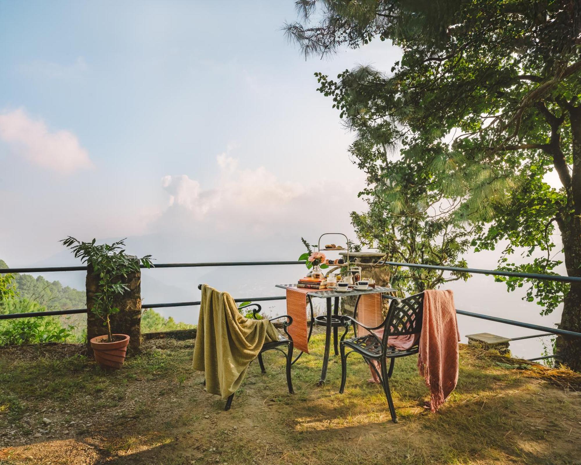 Blue Book At Gethia, Nainital Hotel Exterior photo