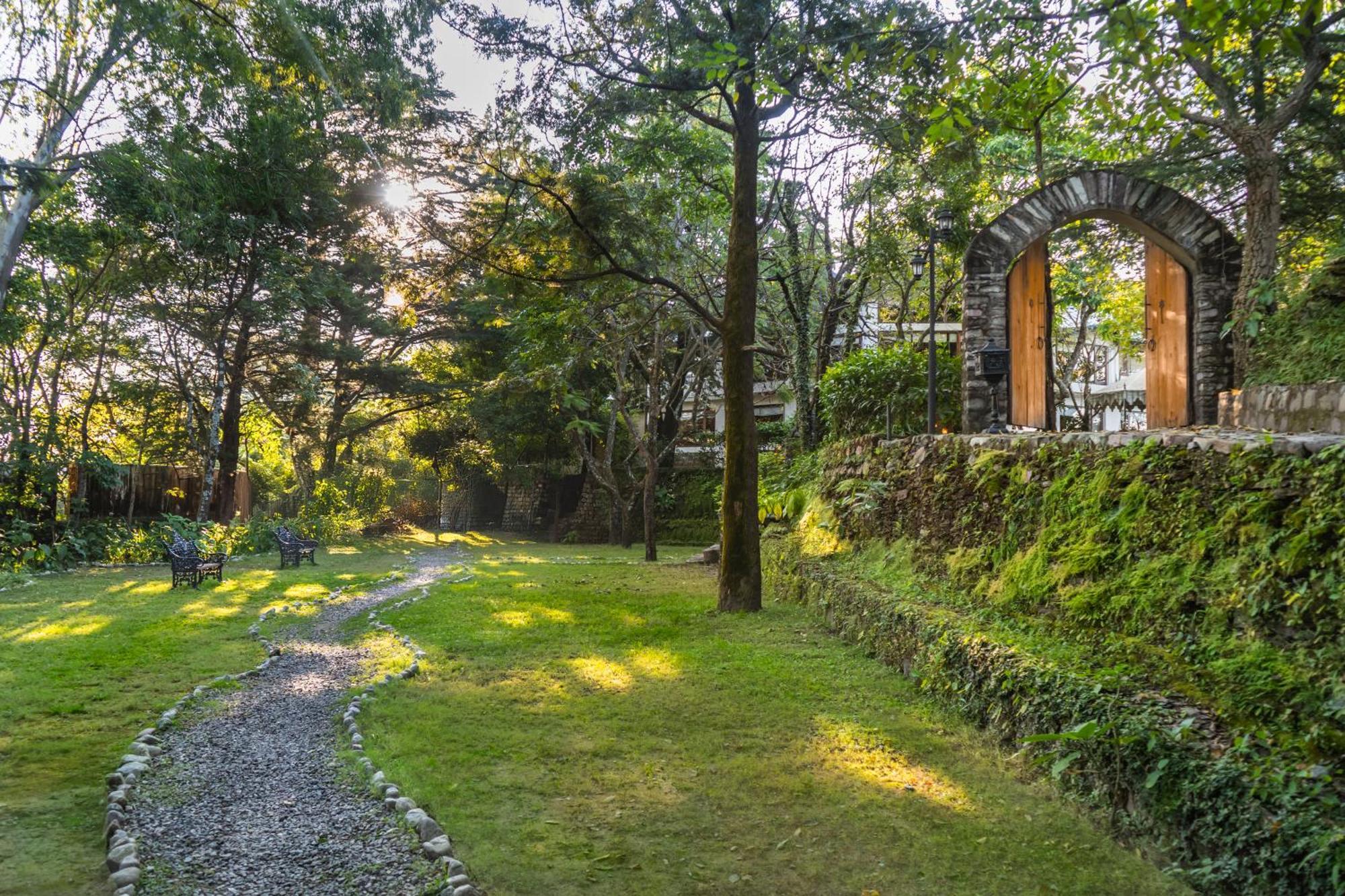 Blue Book At Gethia, Nainital Hotel Exterior photo